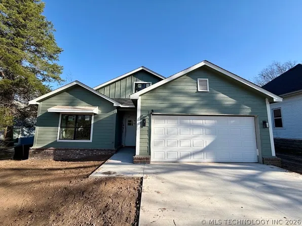 309 W Pecan St, Coweta, OK 74429