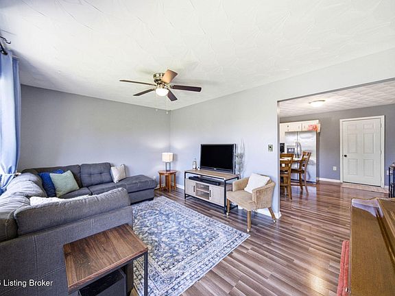 5th image of 101 Rainbow Ct