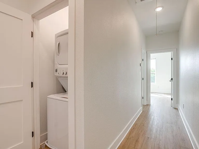 2333 Benbrook Blvd — Photo 35