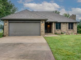314 W Avenue Ave, Nixa, MO 65714
