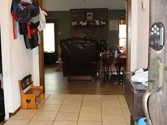 2nd image of 4020 Cobblestone Ln