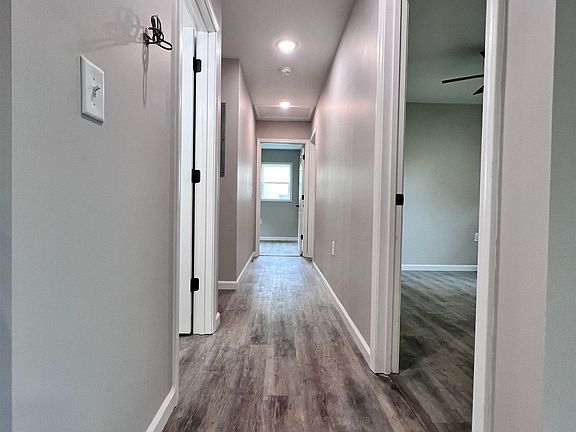 5th image of 111 Susan Dr