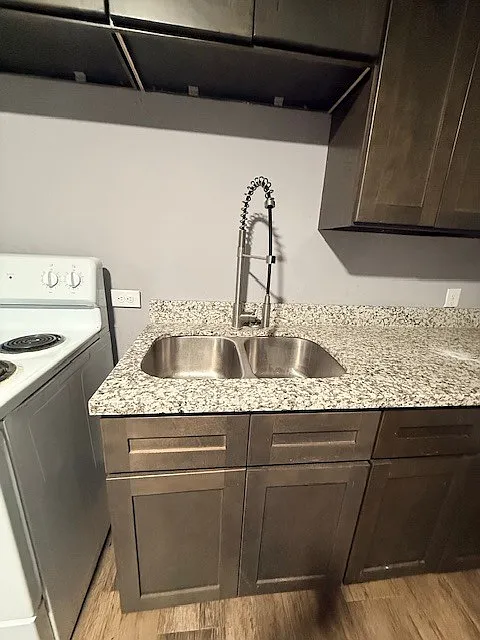 5414 Pardee Street - B — Photo 3