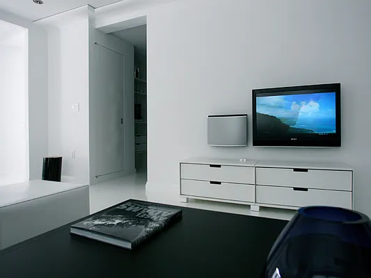 Rented by Sotheby's International Realty | media 10