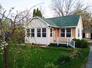 5817 Lake Dr, Haslett, MI 48840