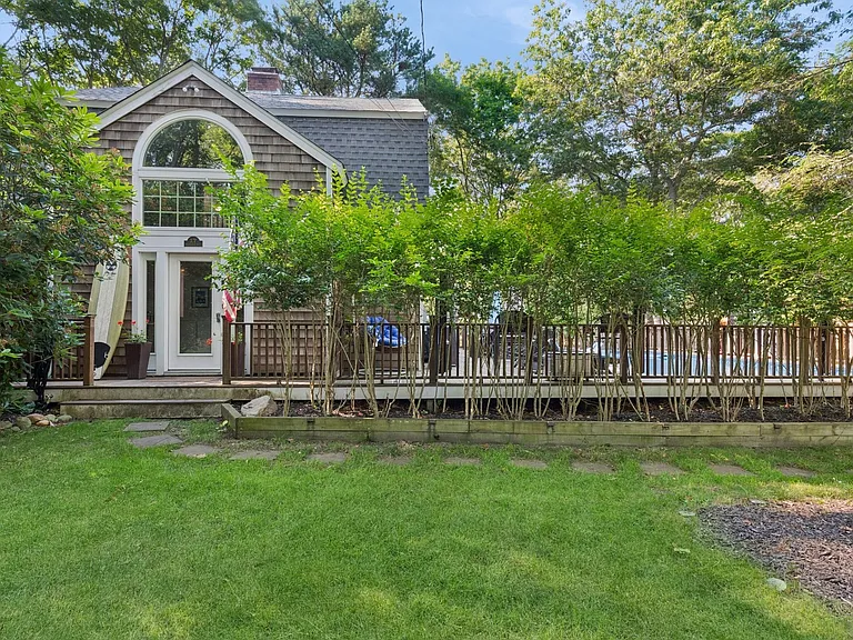 17 Montauk Ave — Photo 34