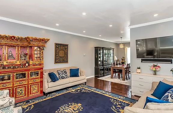 5th image of 31-44 78th St