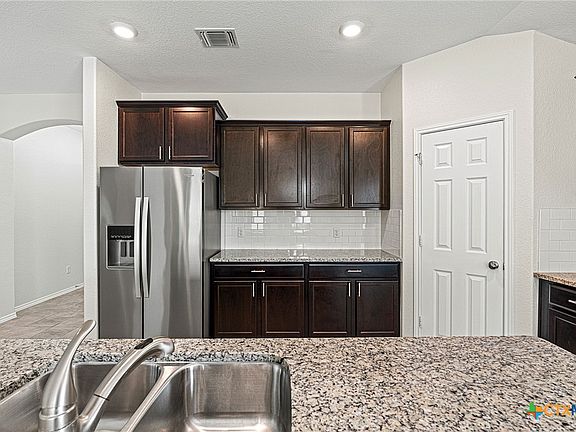 5th image of 8803 Sky Crest Dr