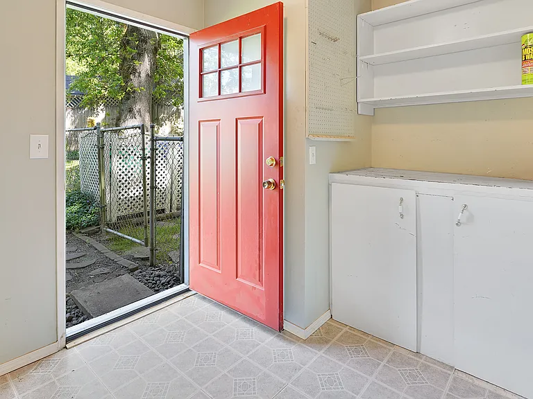 5741 SW Pasadena Dr — Photo 10