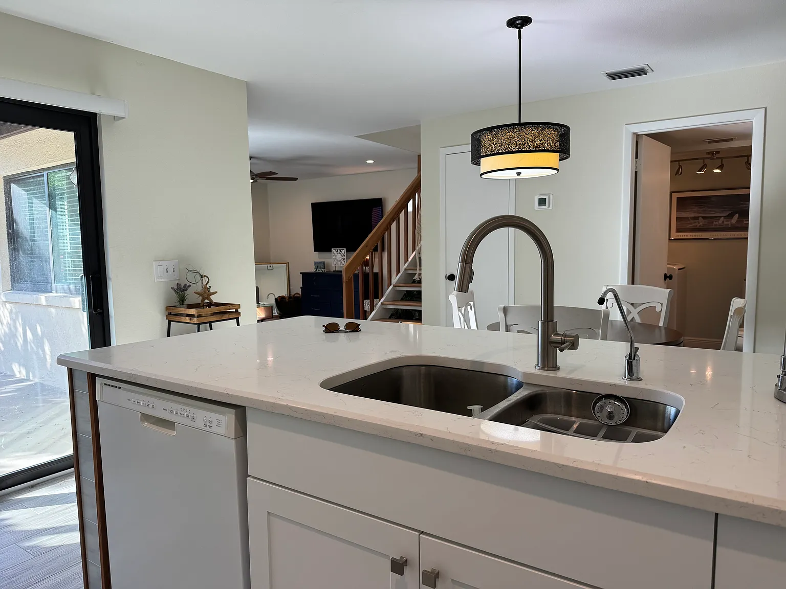2 bed, 1.5 bath, 1148 sqft, $2,500 — Photo 2