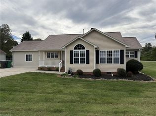 1503 Manora Ct, High Point, NC 27265
