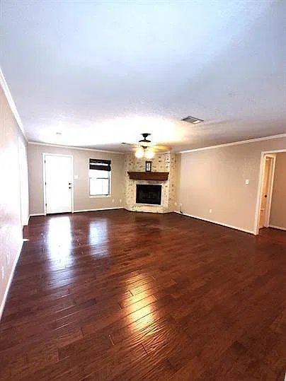 3 bed, 2.0 bath, 1766 sqft, $2,695 — Photo 4