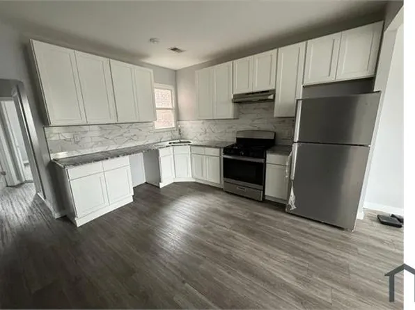 74 Martin Luther King Jr Dr #2, Jersey City, NJ 07305