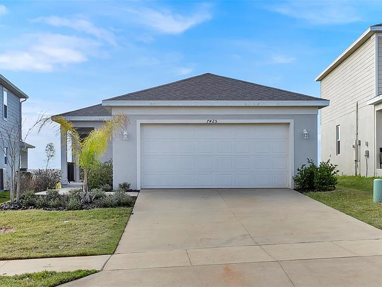 7425 Catania Loop — Photo 1