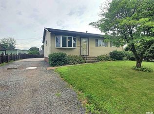 940 39th Ave, East Moline, IL 61244