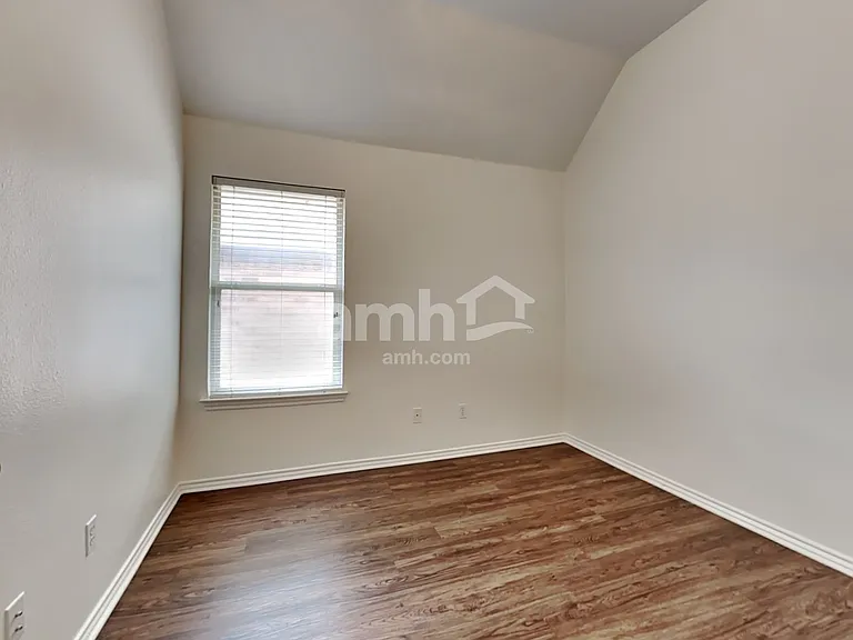 6308 Fall River Dr — Photo 13