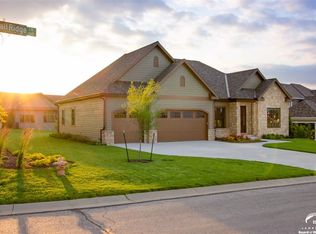 115 Fall Ridge Ln, Lawrence, KS 66049