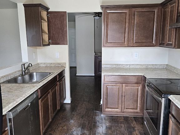 Large Kitchen.