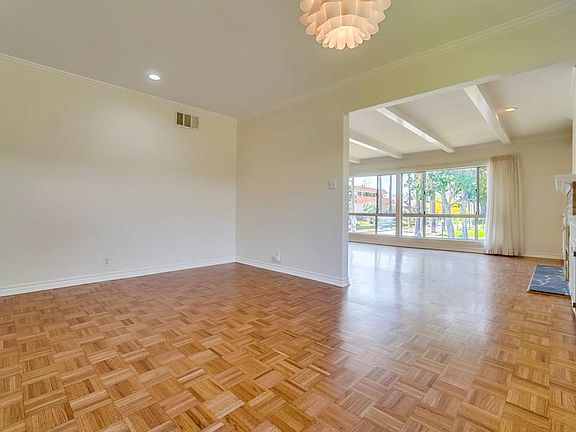 4th image of 422 S Orange Grove Blvd APT 4