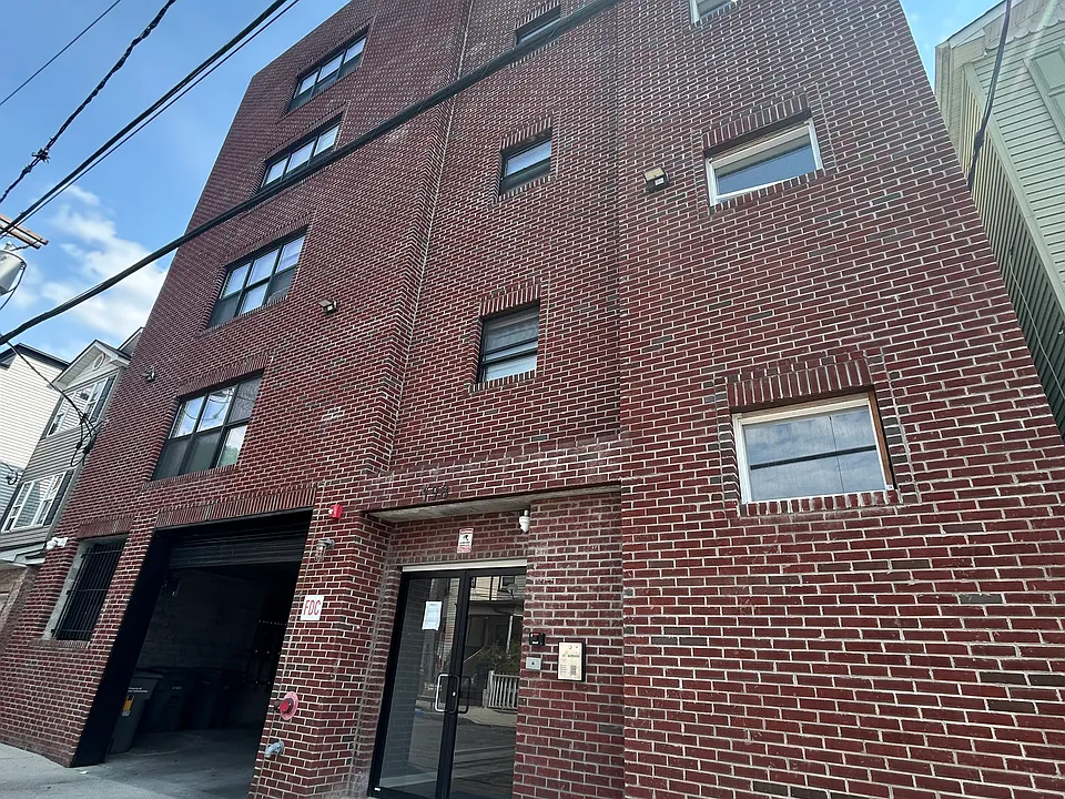 198 Harrison St #503