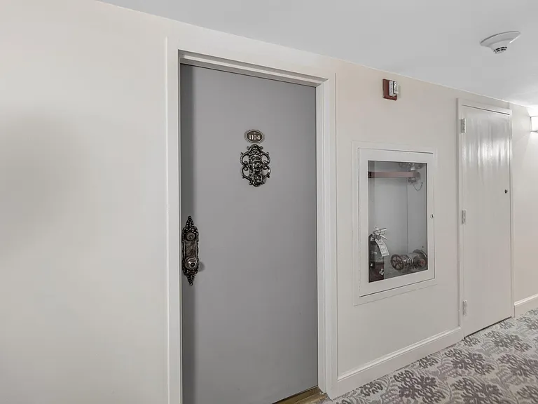 1801 S Flagler Dr #1104 — Photo 37