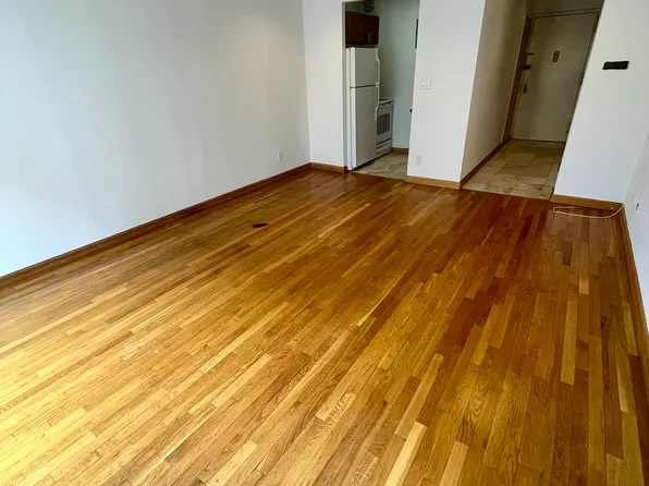 370 West 30th Street image 1 of 11