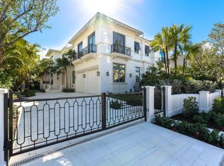 218 Brazilian Ave, Palm Beach, FL 33480