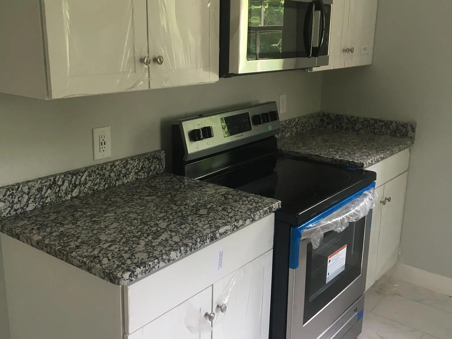 2 bed, 1400 sqft, $1,600 — Photo 3