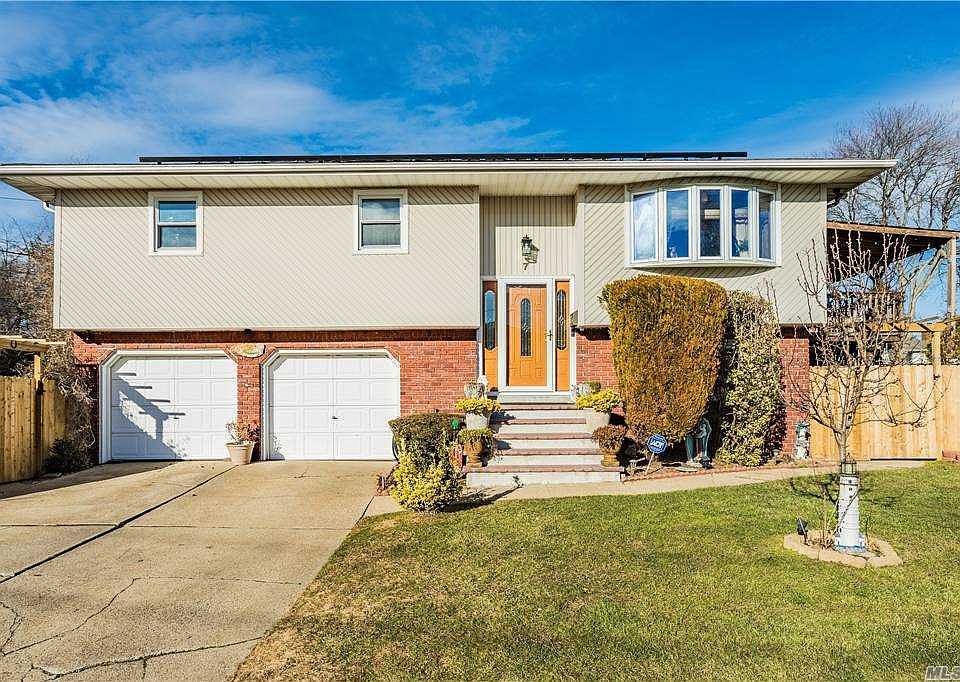 1st image of 7 White St