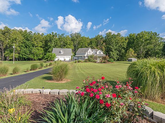 3rd image of 4486 Greenwood Dr
