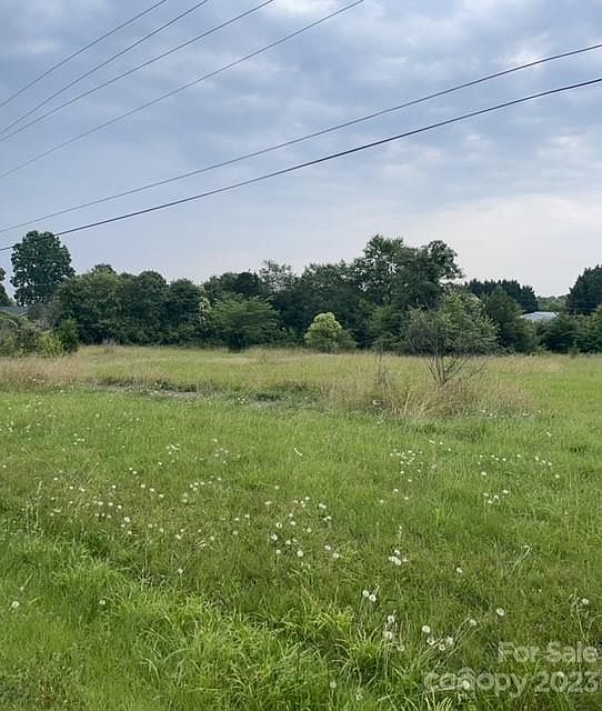 2nd image of 425 Airport Rd