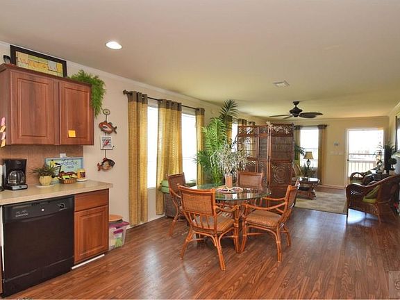 4th image of 946 Yucca Dr #157