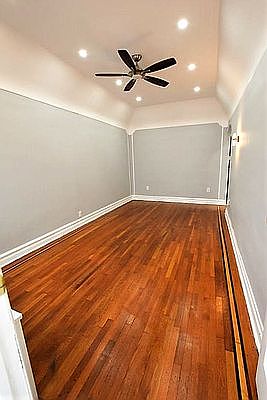 5th image of 48-33 41st St