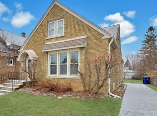 1020 Augusta St, Racine, WI 53402