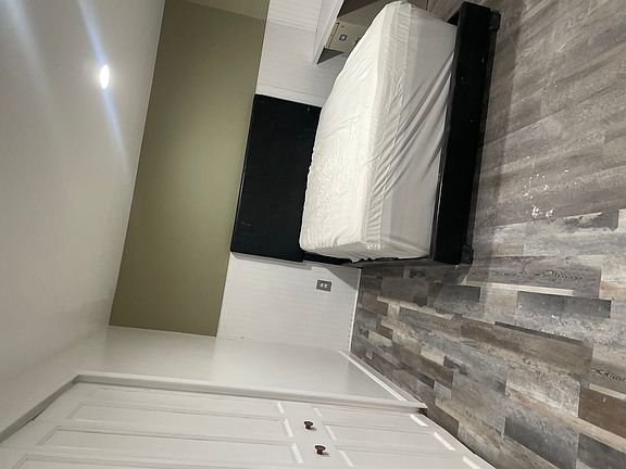 3rd image of 2842 Serra Dr #5