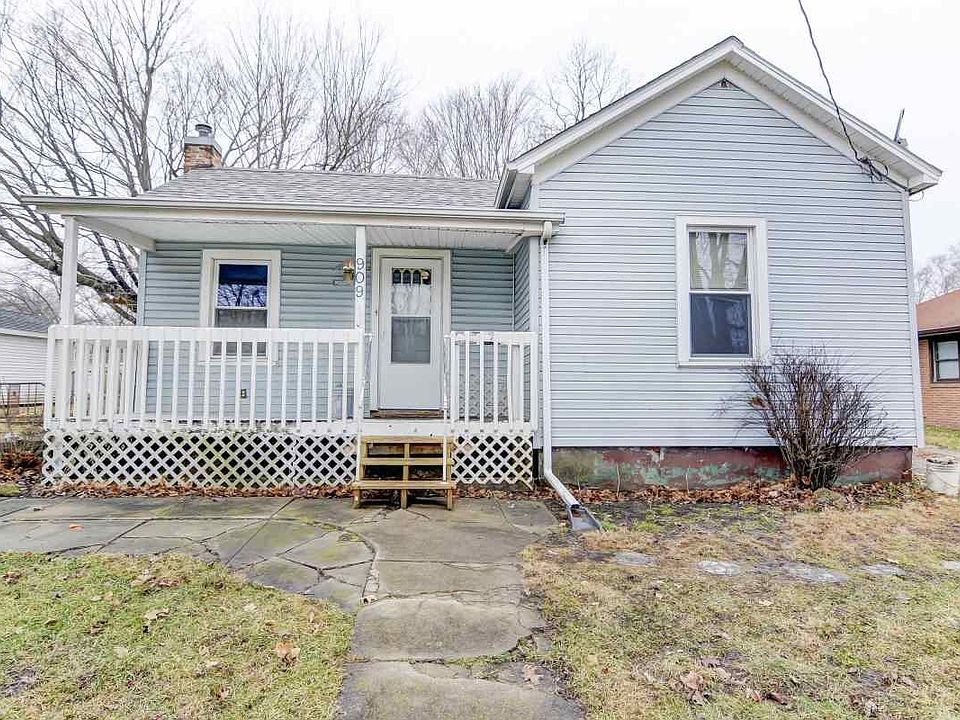 1st image of 909 S College St