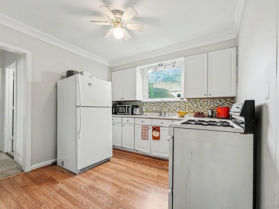 51 W Harry Ave, photo 7