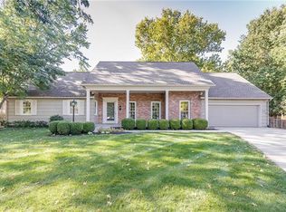 9818 Cedar St, Overland Park, KS 66207