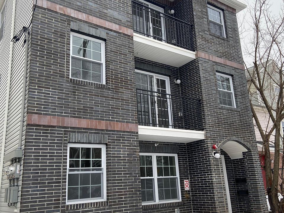 1st image of 338 Irvine Turner Blvd #1