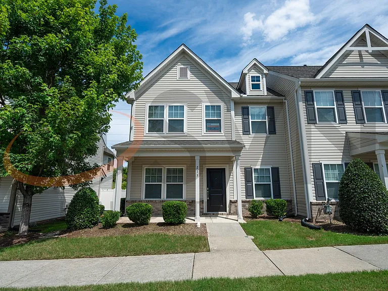 215 Hamlet Pl — Photo 1