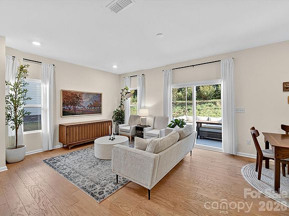 5th image of 230 Quinn Rd