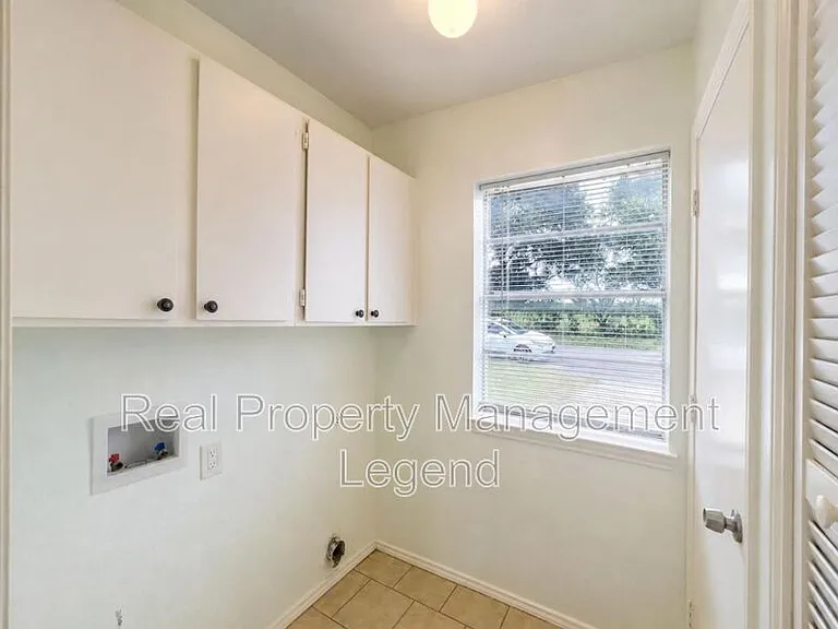 112 Oak Hill Dr #OAK HILL DR 112 — Photo 7