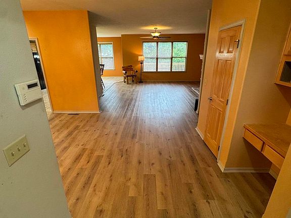4th image of 94 Ashwood Lane