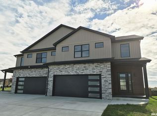 3802 Sugar Loaf Dr, Springfield, IL 62711