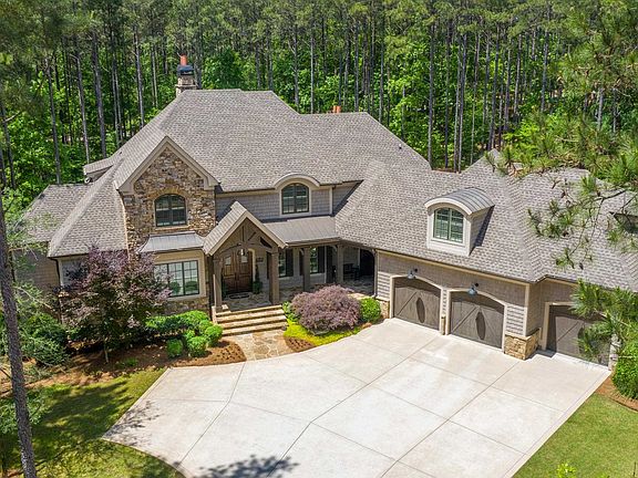 2nd image of 1061 Montgomery Dr