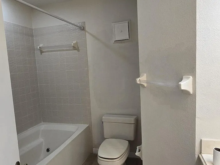 816 Greenwood Manor Cir #10 — Photo 40