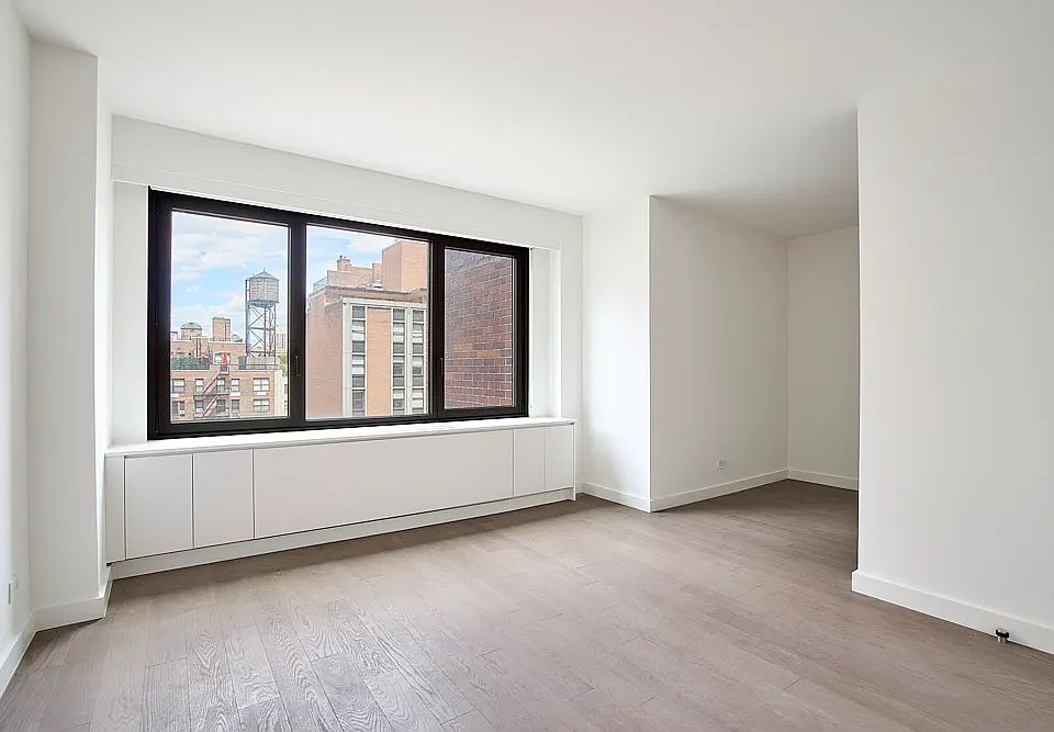 1st image of 220 E 72nd St #8E20