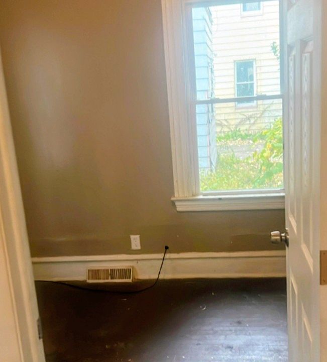 2nd image of 3666 E 59th St