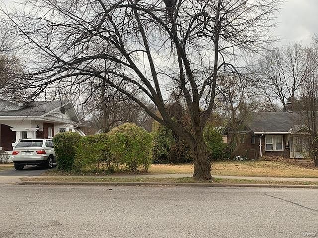 1st image of 7438 Lynn Ave