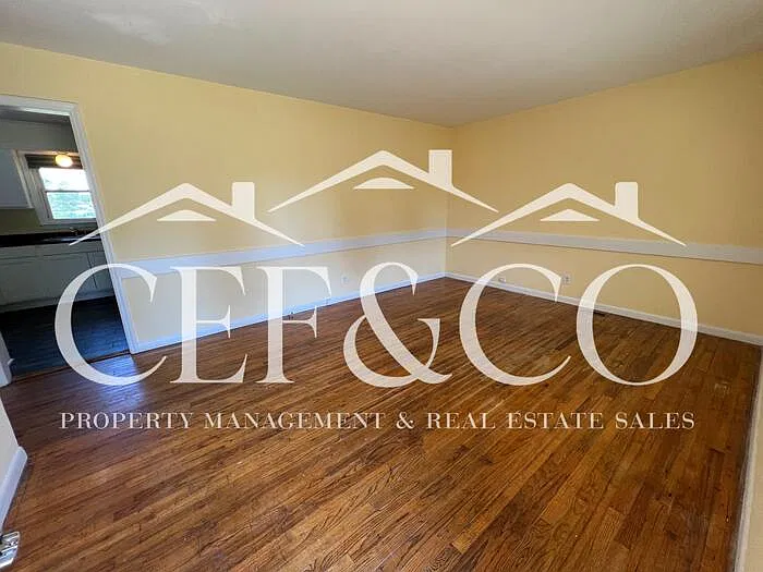 3 bed, 2.0 bath, 1225 sqft, $1,350 — Photo 2